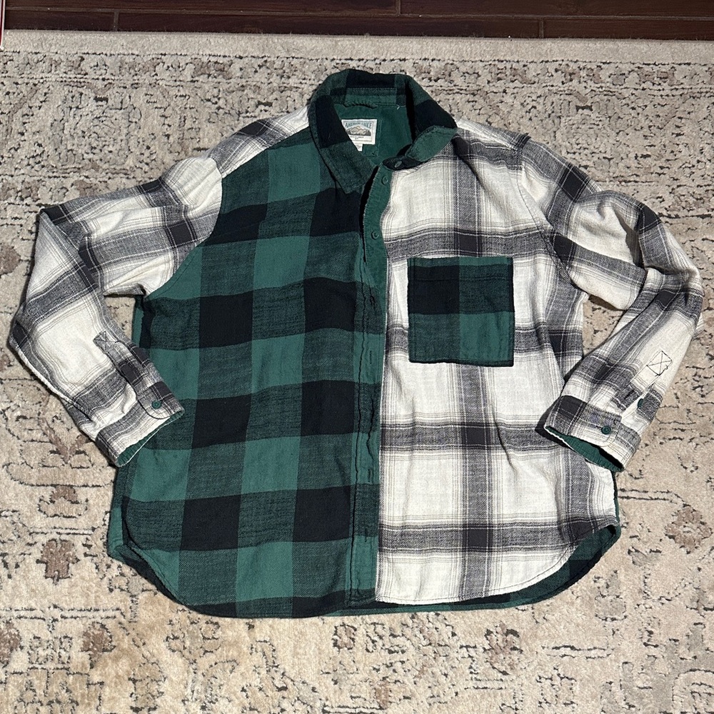 American Eagle Outfitters Green and Black Checkered Shirt